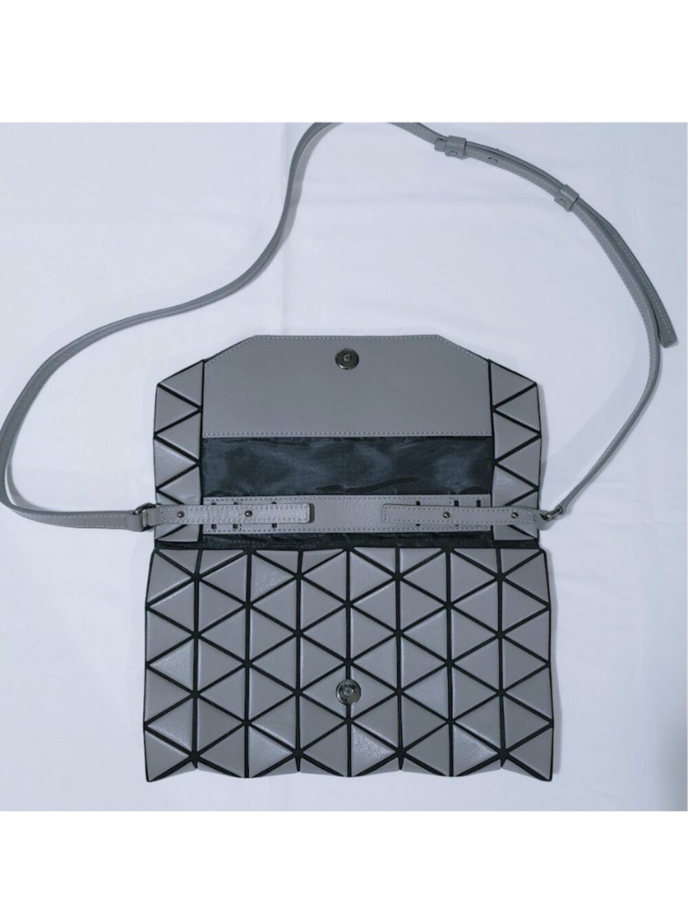 AUTHENTIC New BAO BAO Issey Miyake Matte Tonneau Shoulder Bag in Dark Gray NWOT - Picture 10 of 15
